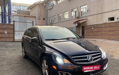 Mercedes-Benz R-Класс, 2007 год, 655 000 рублей, 2 фотография