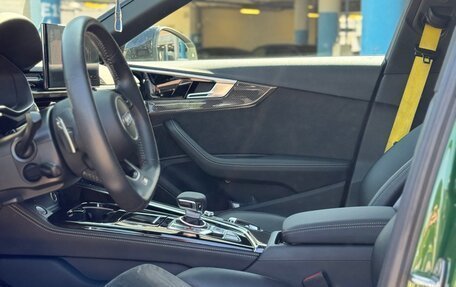 Audi RS 4, 2020 год, 9 499 000 рублей, 15 фотография