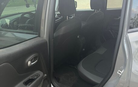 Jeep Renegade I рестайлинг, 2020 год, 2 300 000 рублей, 7 фотография