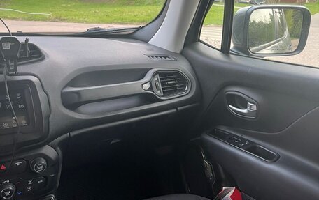 Jeep Renegade I рестайлинг, 2020 год, 2 300 000 рублей, 16 фотография