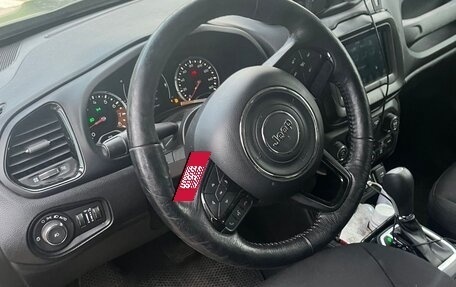 Jeep Renegade I рестайлинг, 2020 год, 2 300 000 рублей, 11 фотография
