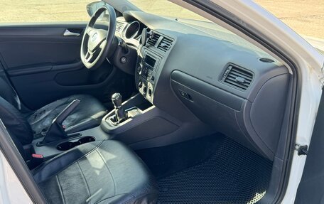 Volkswagen Jetta VI, 2015 год, 1 280 000 рублей, 15 фотография