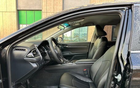 Toyota Camry, 2021 год, 2 250 000 рублей, 8 фотография