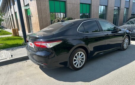 Toyota Camry, 2021 год, 2 250 000 рублей, 9 фотография