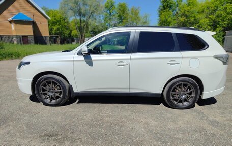Mitsubishi Outlander III рестайлинг 3, 2012 год, 1 350 000 рублей, 8 фотография
