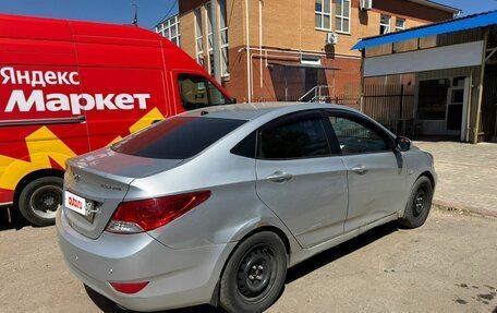 Hyundai Solaris II рестайлинг, 2011 год, 520 000 рублей, 5 фотография