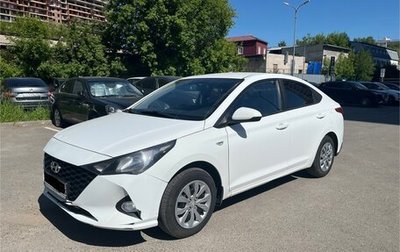 Hyundai Solaris II рестайлинг, 2020 год, 900 000 рублей, 1 фотография
