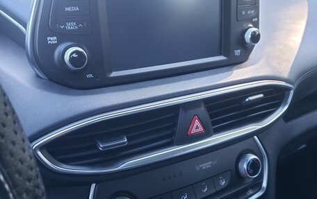 Hyundai Santa Fe IV, 2019 год, 3 090 000 рублей, 12 фотография