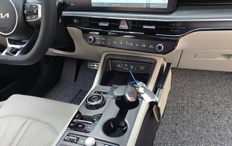 KIA K5, 2023 год, 3 240 000 рублей, 16 фотография