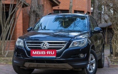 Volkswagen Tiguan I, 2011 год, 1 290 000 рублей, 2 фотография