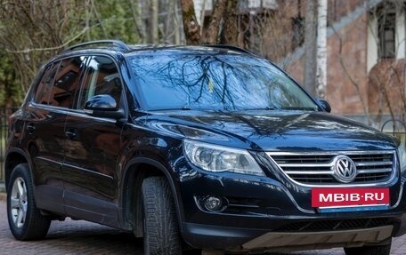 Volkswagen Tiguan I, 2011 год, 1 290 000 рублей, 3 фотография