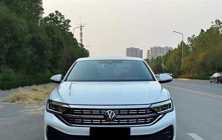 Volkswagen Jetta VII, 2021 год, 2 100 400 рублей, 2 фотография