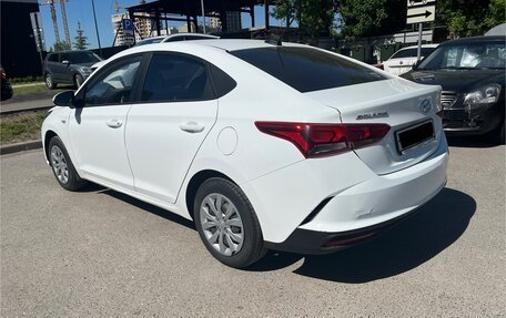 Hyundai Solaris II рестайлинг, 2020 год, 900 000 рублей, 2 фотография