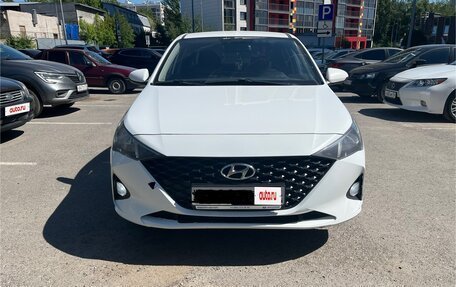 Hyundai Solaris II рестайлинг, 2020 год, 900 000 рублей, 6 фотография