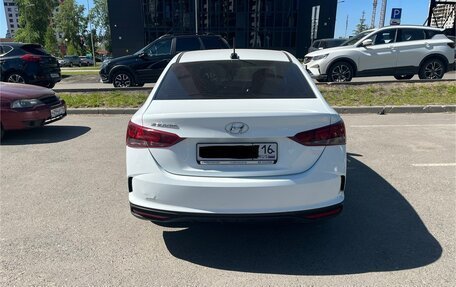 Hyundai Solaris II рестайлинг, 2020 год, 900 000 рублей, 3 фотография