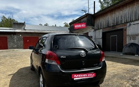 Toyota Vitz, 2010 год, 690 000 рублей, 3 фотография