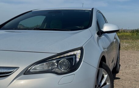 Opel Astra J, 2011 год, 990 000 рублей, 8 фотография