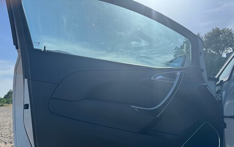 Opel Astra J, 2011 год, 990 000 рублей, 14 фотография