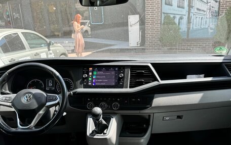 Volkswagen Caravelle T6 рестайлинг, 2020 год, 4 500 000 рублей, 12 фотография