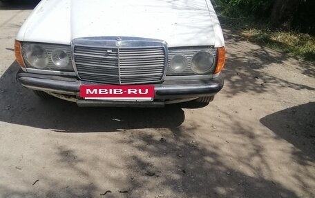 Mercedes-Benz W123, 1979 год, 120 000 рублей, 5 фотография