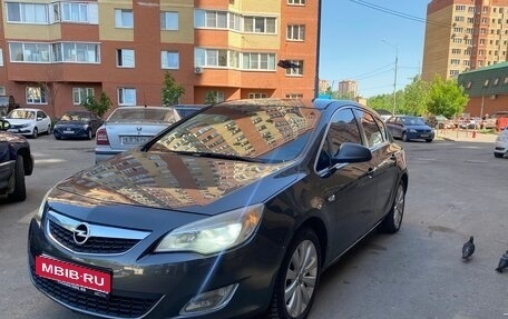 Opel Astra J, 2011 год, 610 000 рублей, 1 фотография