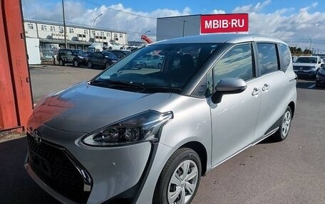 Toyota Sienta II, 2022 год, 1 500 000 рублей, 1 фотография