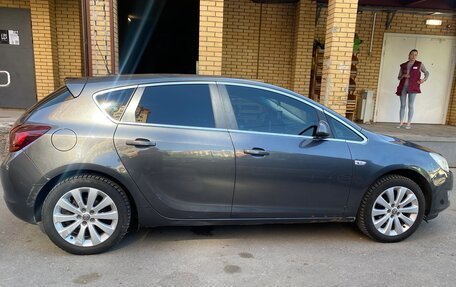 Opel Astra J, 2011 год, 610 000 рублей, 4 фотография