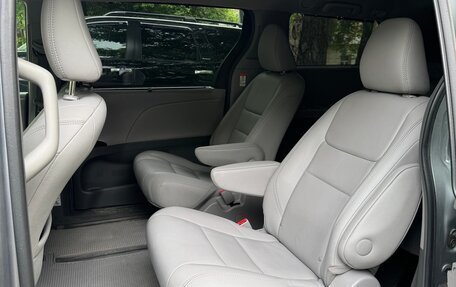 Toyota Sienna III, 2016 год, 3 000 050 рублей, 6 фотография