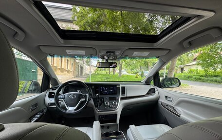 Toyota Sienna III, 2016 год, 3 000 050 рублей, 9 фотография