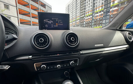 Audi A3, 2018 год, 2 200 000 рублей, 13 фотография