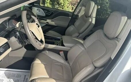 Lincoln Aviator II, 2022 год, 5 880 000 рублей, 9 фотография