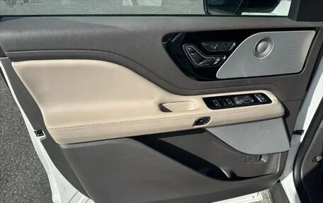 Lincoln Aviator II, 2022 год, 5 880 000 рублей, 11 фотография