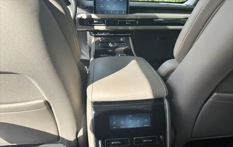 Lincoln Aviator II, 2022 год, 5 880 000 рублей, 19 фотография