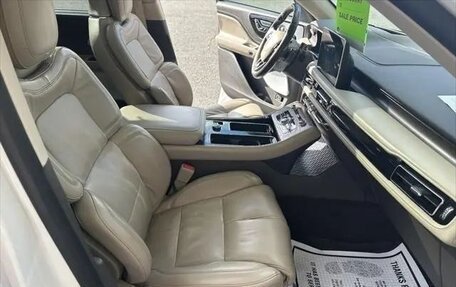 Lincoln Aviator II, 2022 год, 5 880 000 рублей, 21 фотография