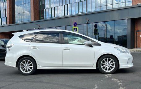 Toyota Prius Alpha I (ZVW40/41), 2013 год, 1 500 000 рублей, 3 фотография