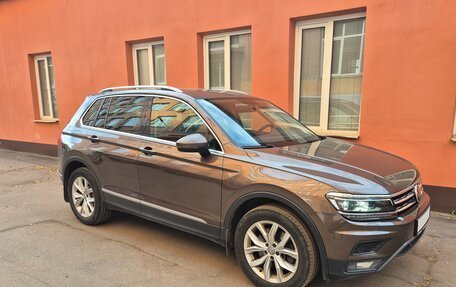 Volkswagen Tiguan II, 2018 год, 2 700 000 рублей, 3 фотография