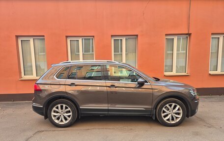 Volkswagen Tiguan II, 2018 год, 2 700 000 рублей, 6 фотография