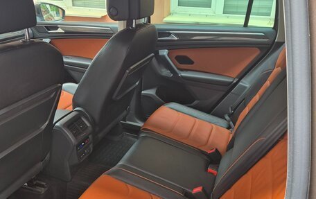 Volkswagen Tiguan II, 2018 год, 2 700 000 рублей, 10 фотография