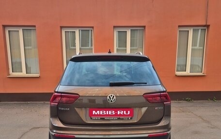 Volkswagen Tiguan II, 2018 год, 2 700 000 рублей, 2 фотография
