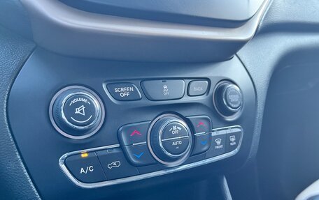 Jeep Cherokee, 2014 год, 1 348 000 рублей, 15 фотография