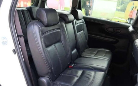 Toyota Wish II, 2017 год, 1 050 000 рублей, 8 фотография