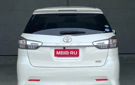 Toyota Wish II, 2017 год, 1 050 000 рублей, 4 фотография