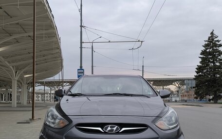 Hyundai Solaris II рестайлинг, 2012 год, 780 000 рублей, 2 фотография