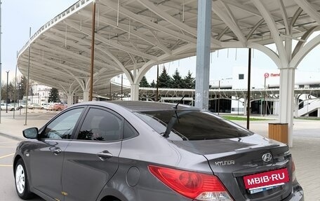 Hyundai Solaris II рестайлинг, 2012 год, 780 000 рублей, 3 фотография