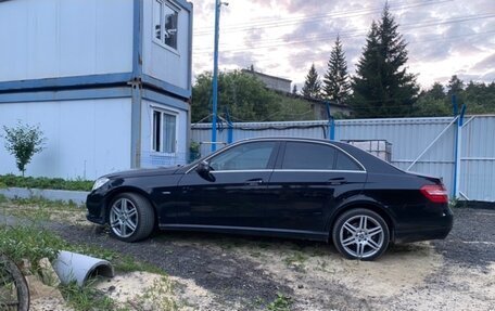 Mercedes-Benz E-Класс, 2012 год, 2 200 000 рублей, 2 фотография