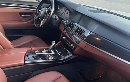 BMW 5 серия, 2012 год, 2 200 000 рублей, 10 фотография