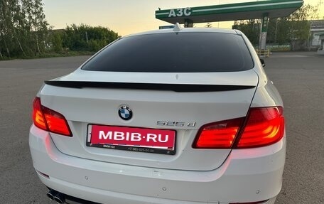 BMW 5 серия, 2012 год, 2 200 000 рублей, 16 фотография