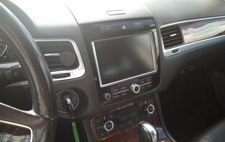 Volkswagen Touareg III, 2010 год, 1 680 000 рублей, 15 фотография