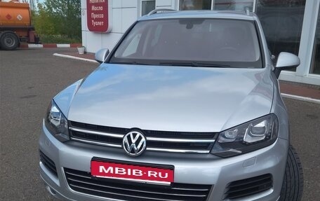 Volkswagen Touareg III, 2010 год, 1 680 000 рублей, 2 фотография