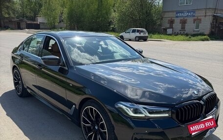 BMW 5 серия, 2021 год, 5 300 000 рублей, 3 фотография